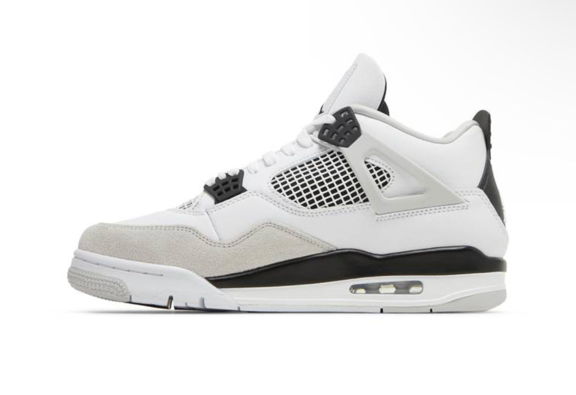 Jordan 4 Retro
Military Black