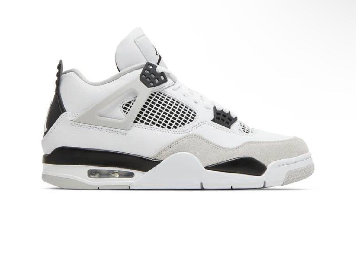 Jordan 4 Retro
Military Black